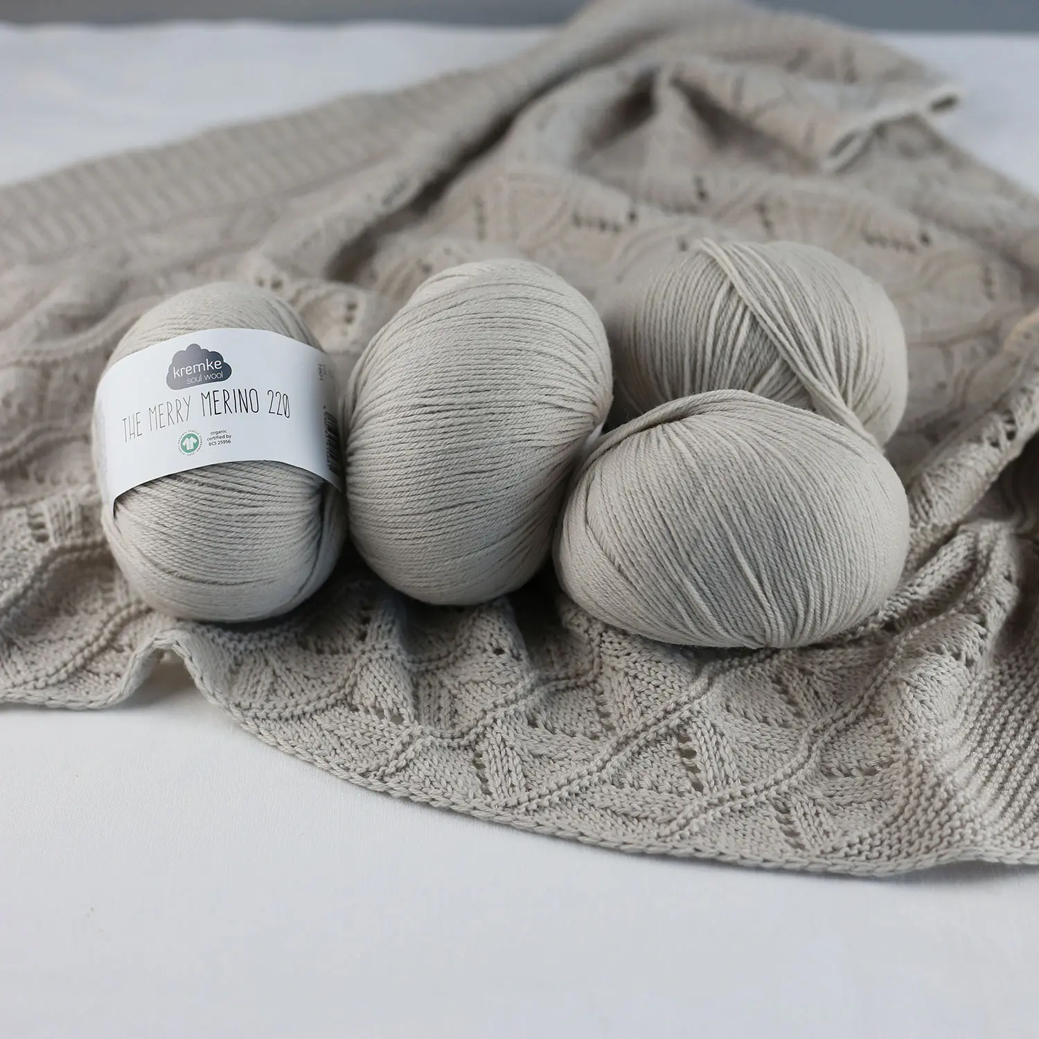 Strickset: Ruhner KAL 2025 - The Merry Merino 220 (Kremke Soul Wool)