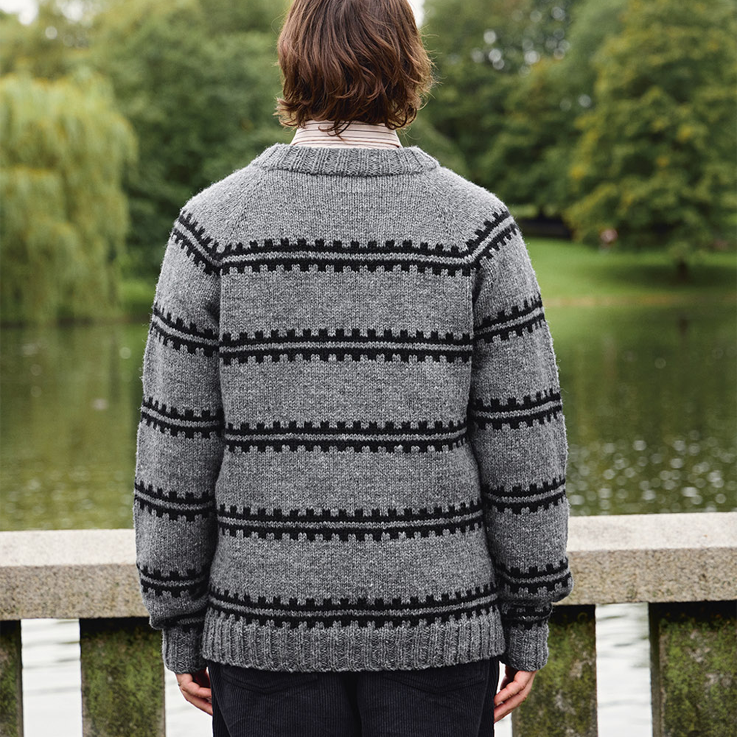 sandnes-2513-atlas-02-3 Ridge Sweater Man (Sandnes Garn) 2513-2 Strickanleitung